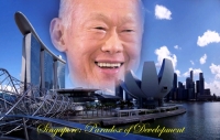 Hồ Sĩ Quý. Singapore: Nghịch lý phát triển