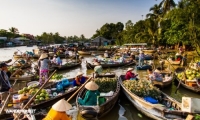 Nguyễn Văn Chuộng. Chợ nổi - không gian văn hóa đặc sắc của miền Tây Nam Bộ