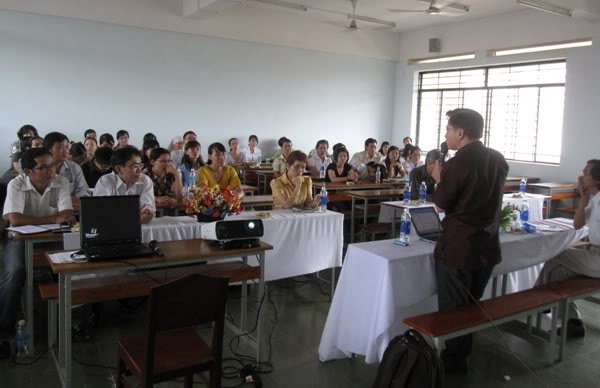 Trao đổi về bài báo trên SGGP liên quan tới Khoa VHH