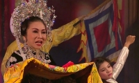 Trần Trọng Dương. Sử Việt nhìn từ phận đàn bà: Những tiếng nói vô thanh (Trường hợp thái hậu Dương Vân Nga)