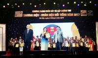 Trường ĐH KHXH&amp;NV nhận chứng thư thương hiệu – nhãn hiệu nổi tiếng năm 2017