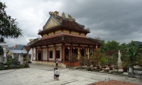 Nguyễn Thanh Quang.  Ba tượng cổ Bắc Hà lưu lạc chùa Phước Sơn, Tây Sơn, Bình Định