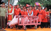 Lễ hội chém lợn: &quot;Không hiểu thì đừng có bàn&quot; (GS. Trần Ngọc Thêm)
