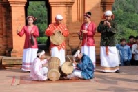 Thông Thanh Khánh.Chất thiêng trong âm nhạc Chămpa