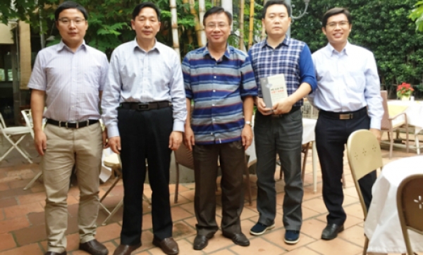 Gặp gỡ và trao đổi với đoàn Đại học Sư phạm Hoa Trung (Trung Quốc)