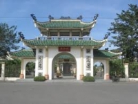 Phan An. Người Việt Nam Bộ từ góc nhìn tôn giáo